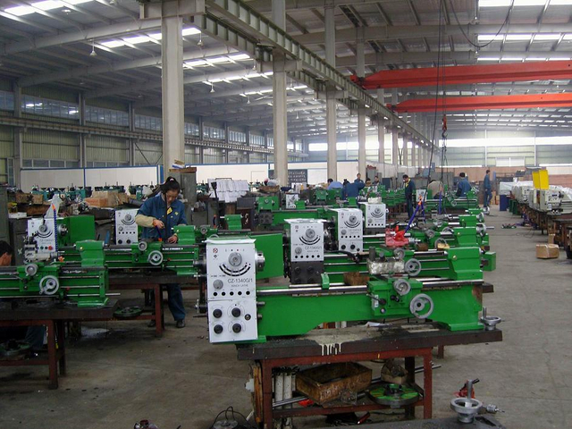 Production-line-of-lathe-machine