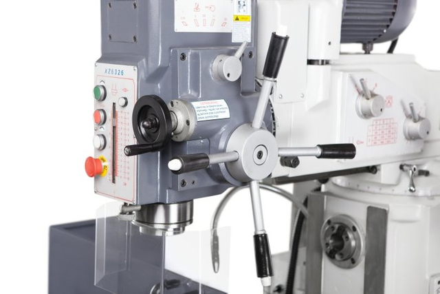 Machin et forage Machin UWF80