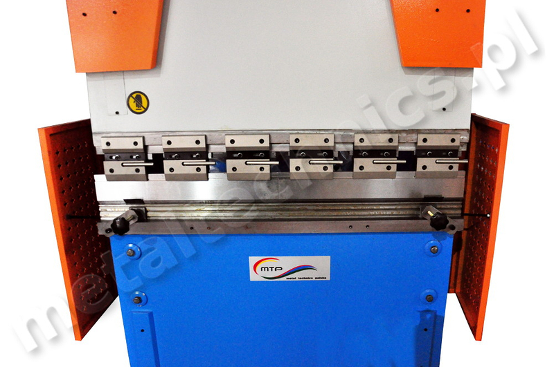 Hydrauliczna prasa krawędziowa 30 × 1320 mm