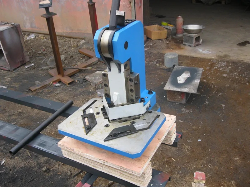 Notcher manuel 100x100 mm, 3 mm