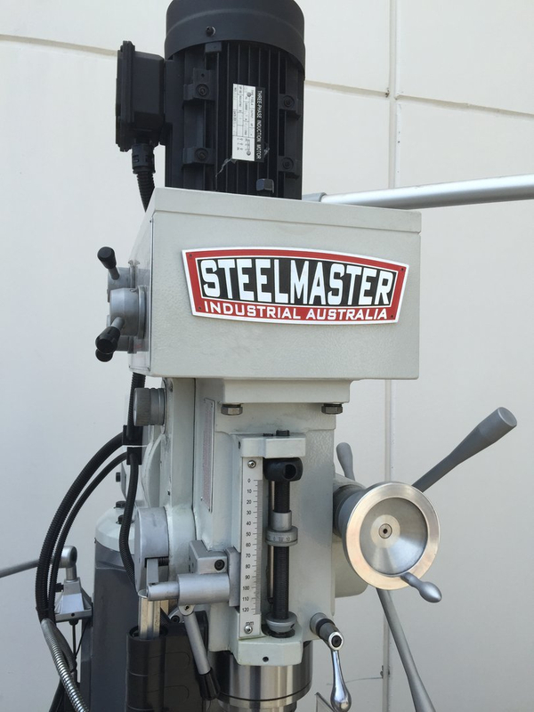MGH757Z. Universal Mill Gear Head Drive avec Easson 3 Axe Digital Readout