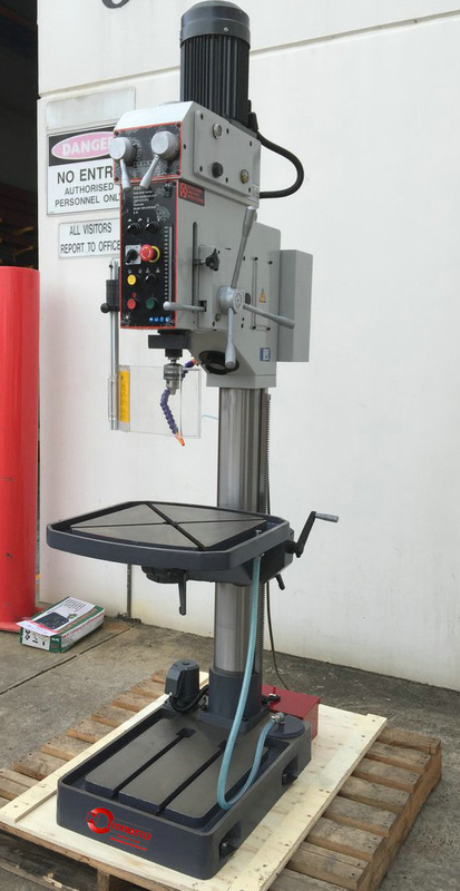 Drillage de tête à engrenage des séries industrielles, capacité de 40 mm, alimentation électrique et liquide de refroidissement.