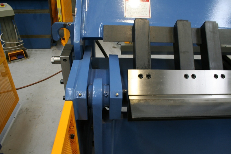 FHPB3206. Dossier panbrake. Complet hydraulique. 3200 mm x 6 mm avec réglage de pli d'angle de réglage rapide.