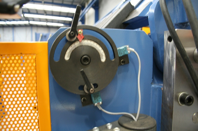 FHPB3204. Dossier panbrake. Complet hydraulique. 3200 mm x 4 mm avec réglage de pli d'angle de réglage rapide.