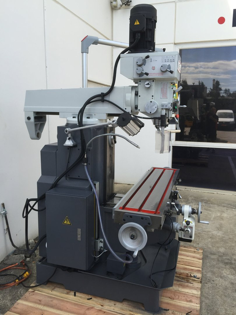 MGH757Z. Universal Mill Gear Head Drive avec Easson 3 Axe Digital Readout