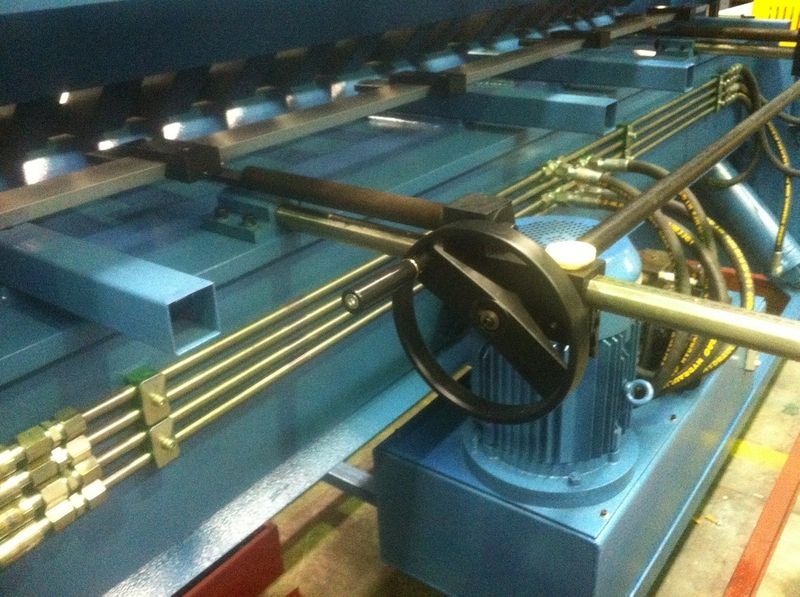 FHPB4004. Dossier panbrake. Complet hydraulique. 4000 mm x 4 mm avec réglage de pliage d'angle de réglage rapide.