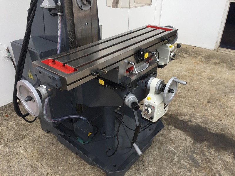 ZX7550CW Universal Mill Gear Drive avec lecture numérique à 3 axes,
