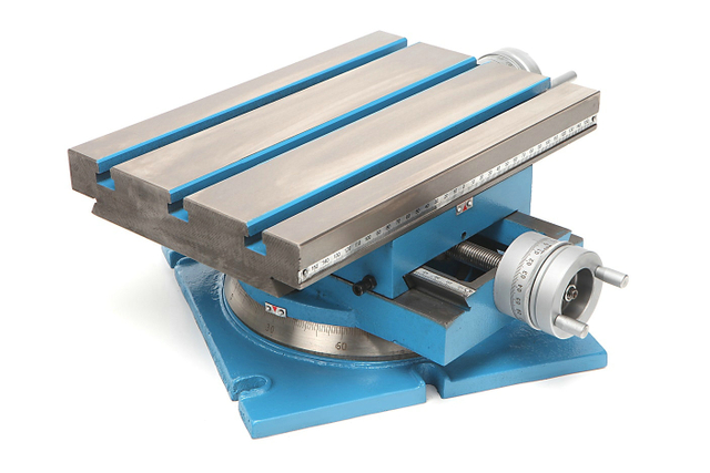 LCT 330 Kruisafel a rencontré Draaibaar Onderstel